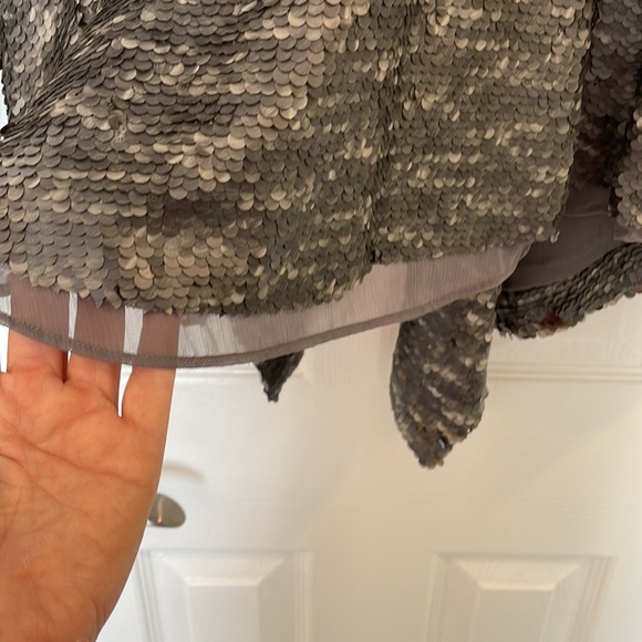 GORGEOUS FREE PEOPLE SILVER SEQUIN JACKET TOP SIZE SMALL SHIMMERY NWT - Picture 10 of 17